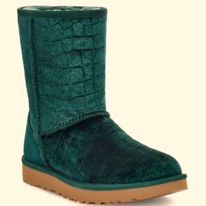UGG CLASSIC SHORT II CROC